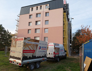 Zateplení bytového domu pomocí foukané izolace